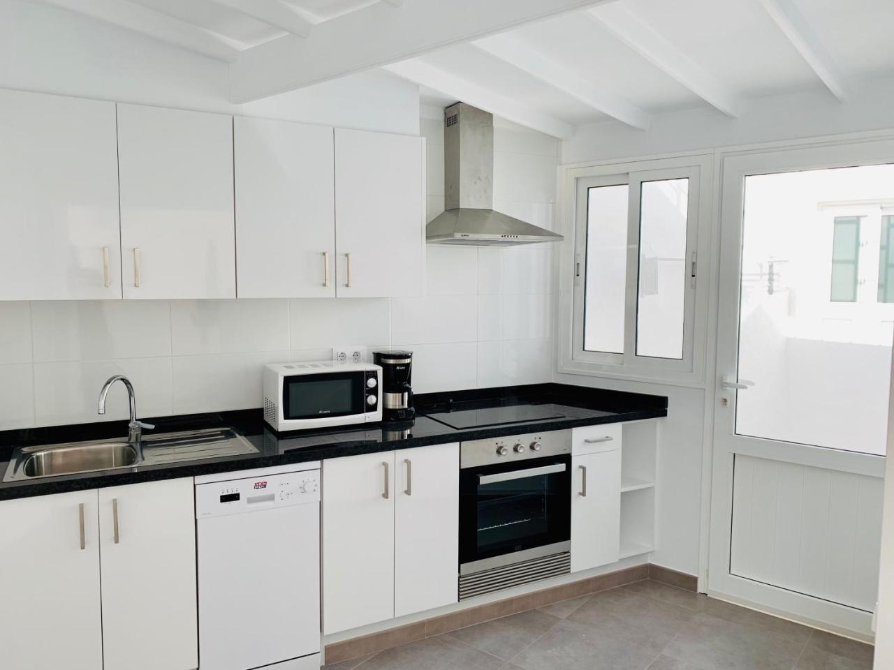 Apartamentos Zalabar Тіас Екстер'єр фото