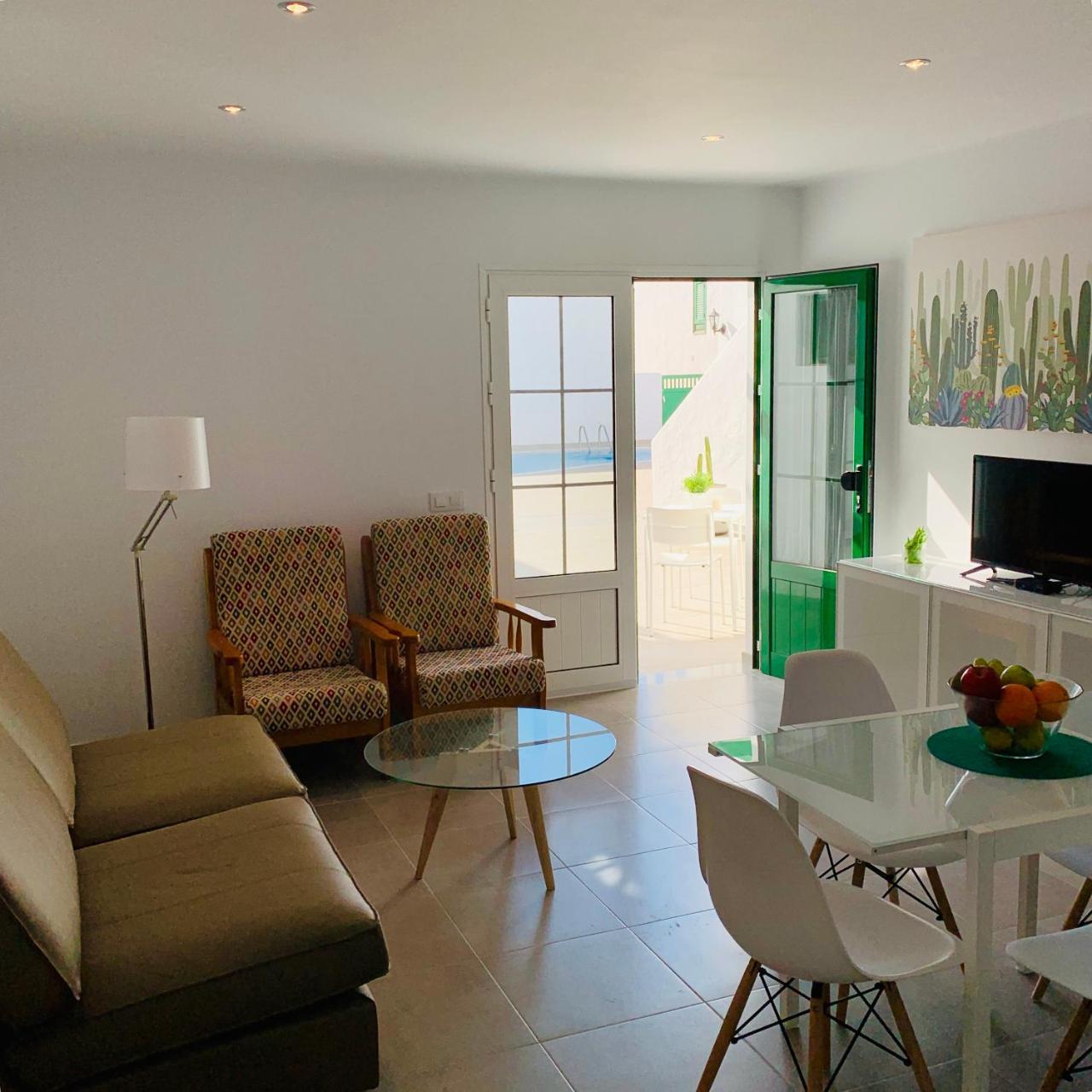 Apartamentos Zalabar Тіас Екстер'єр фото