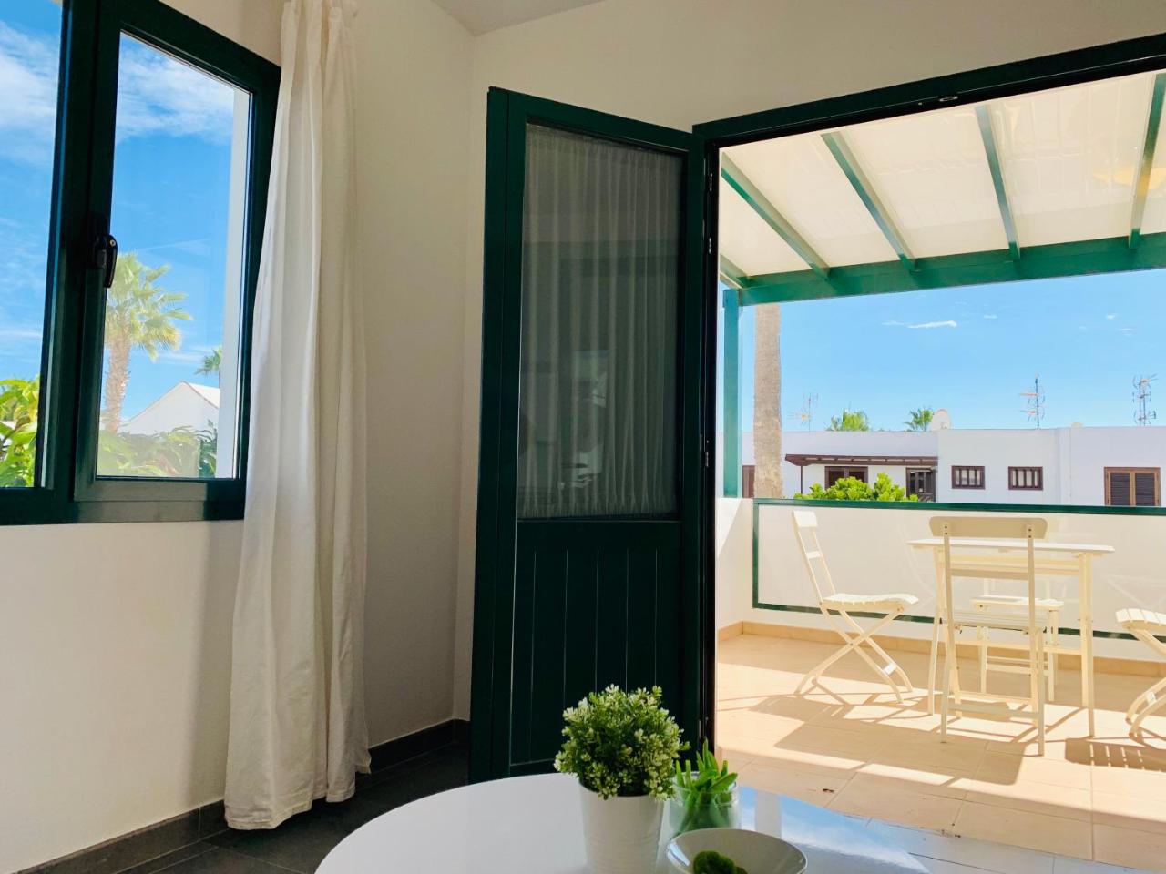 Apartamentos Zalabar Тіас Екстер'єр фото