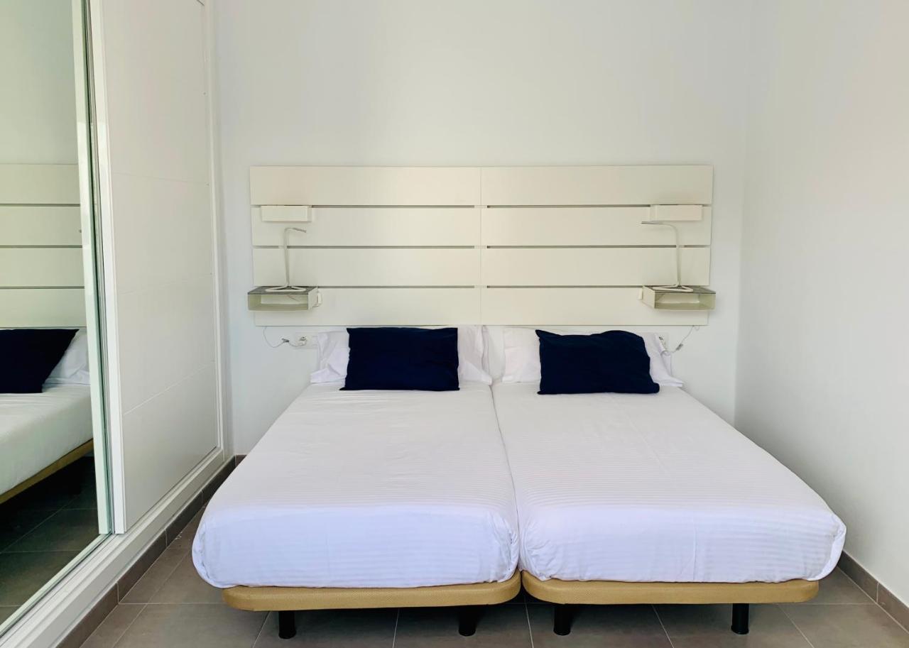 Apartamentos Zalabar Тіас Екстер'єр фото
