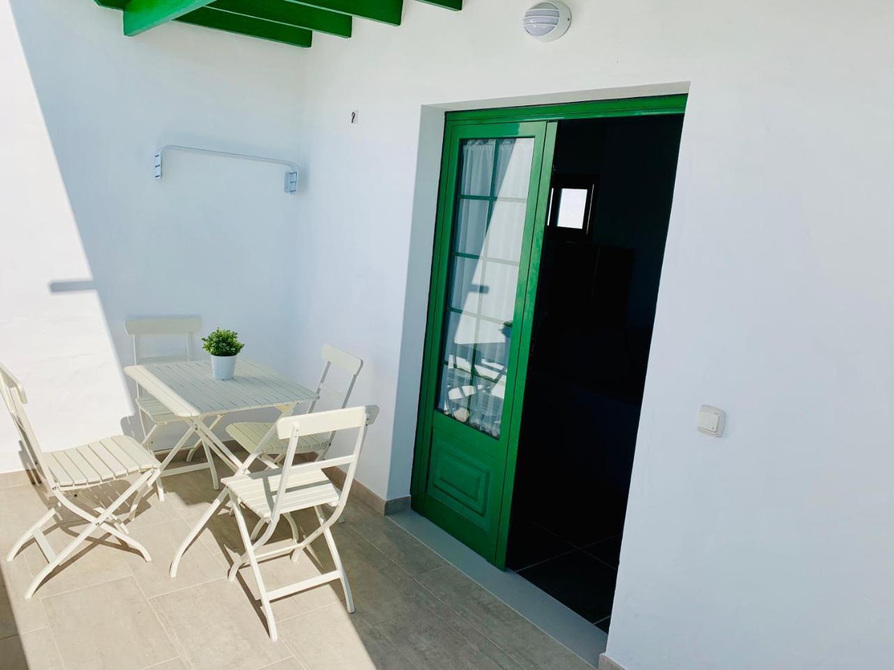 Apartamentos Zalabar Тіас Екстер'єр фото