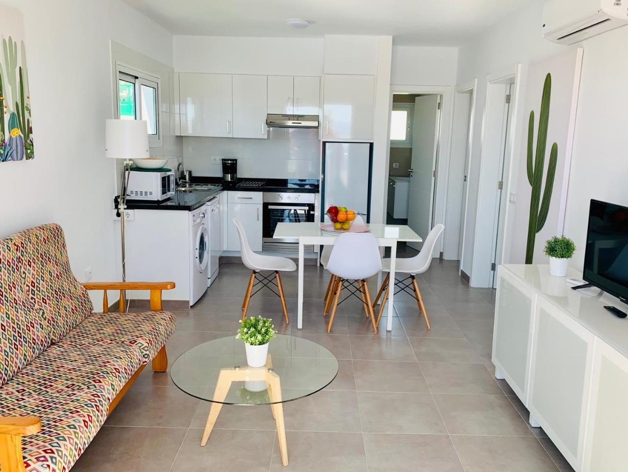 Apartamentos Zalabar Тіас Екстер'єр фото
