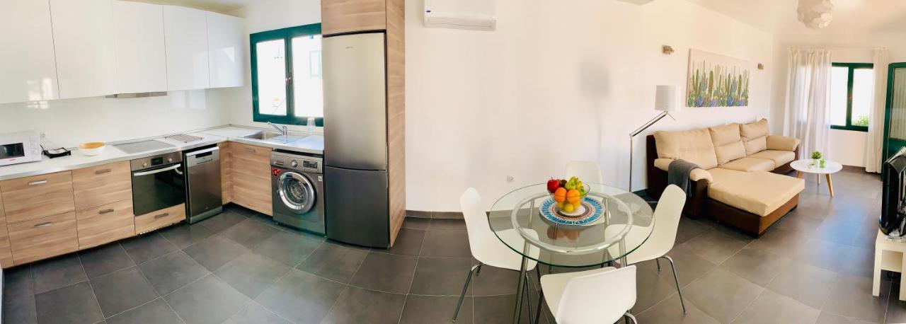 Apartamentos Zalabar Тіас Екстер'єр фото