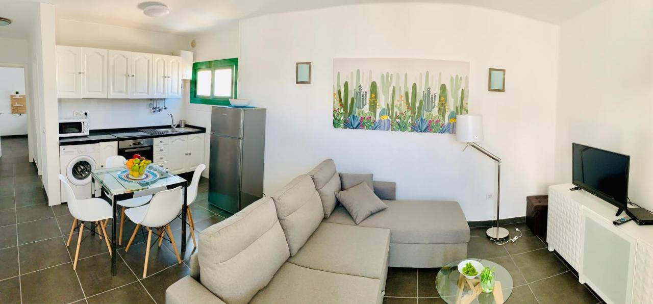 Apartamentos Zalabar Тіас Екстер'єр фото