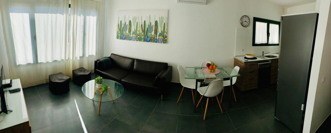 Apartamentos Zalabar Тіас Екстер'єр фото